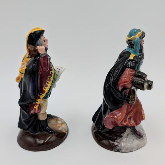 Vintage Royal Doulton 1952 4" Figurines Good King Wenceslas 3262 Town Crier 3261 - Picture 8 of 12